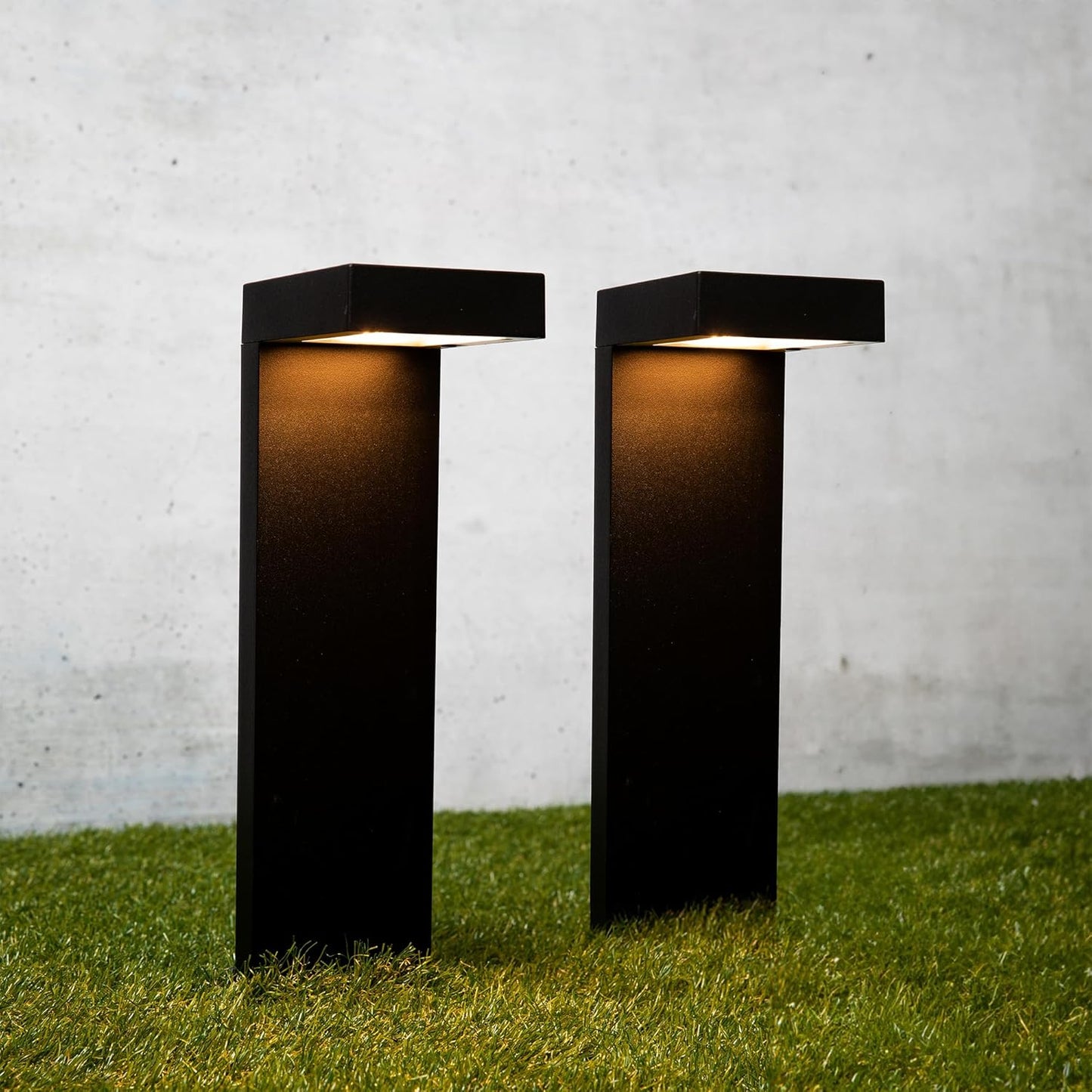 Outdoor LED Garden Bollard Light – Elegant Solar Landscape Lamp – Buy Garden Light Online at FUTURKART